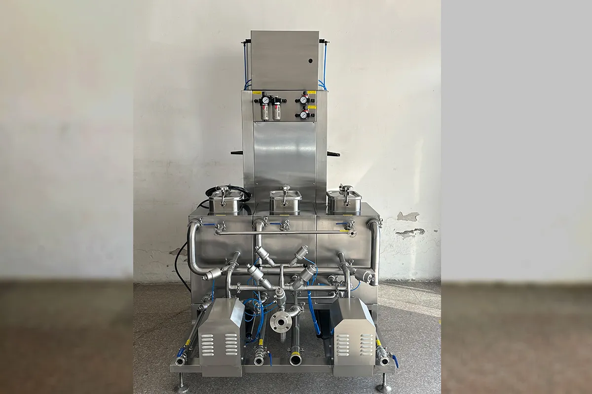 Automatic double heads keg washer for craft brewery sanitation