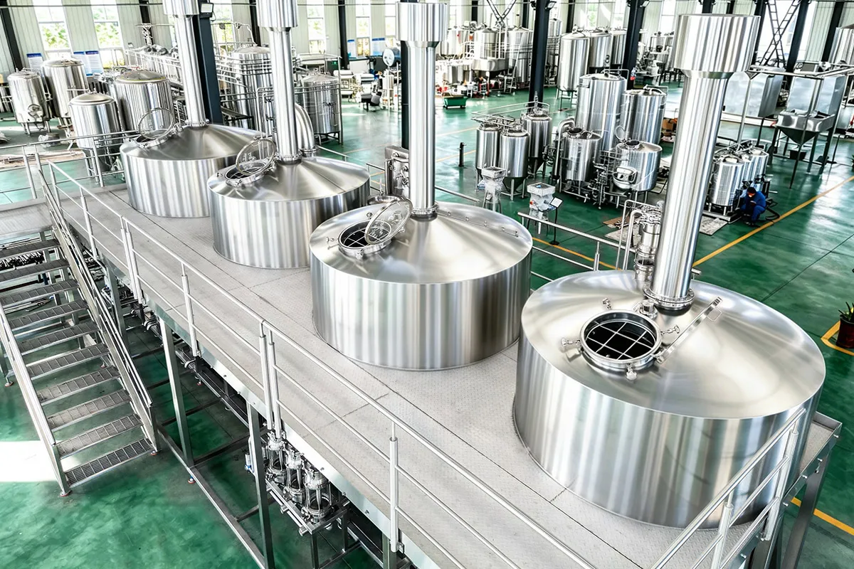 Four independent vessels of 30HL complete beer brewing equipment