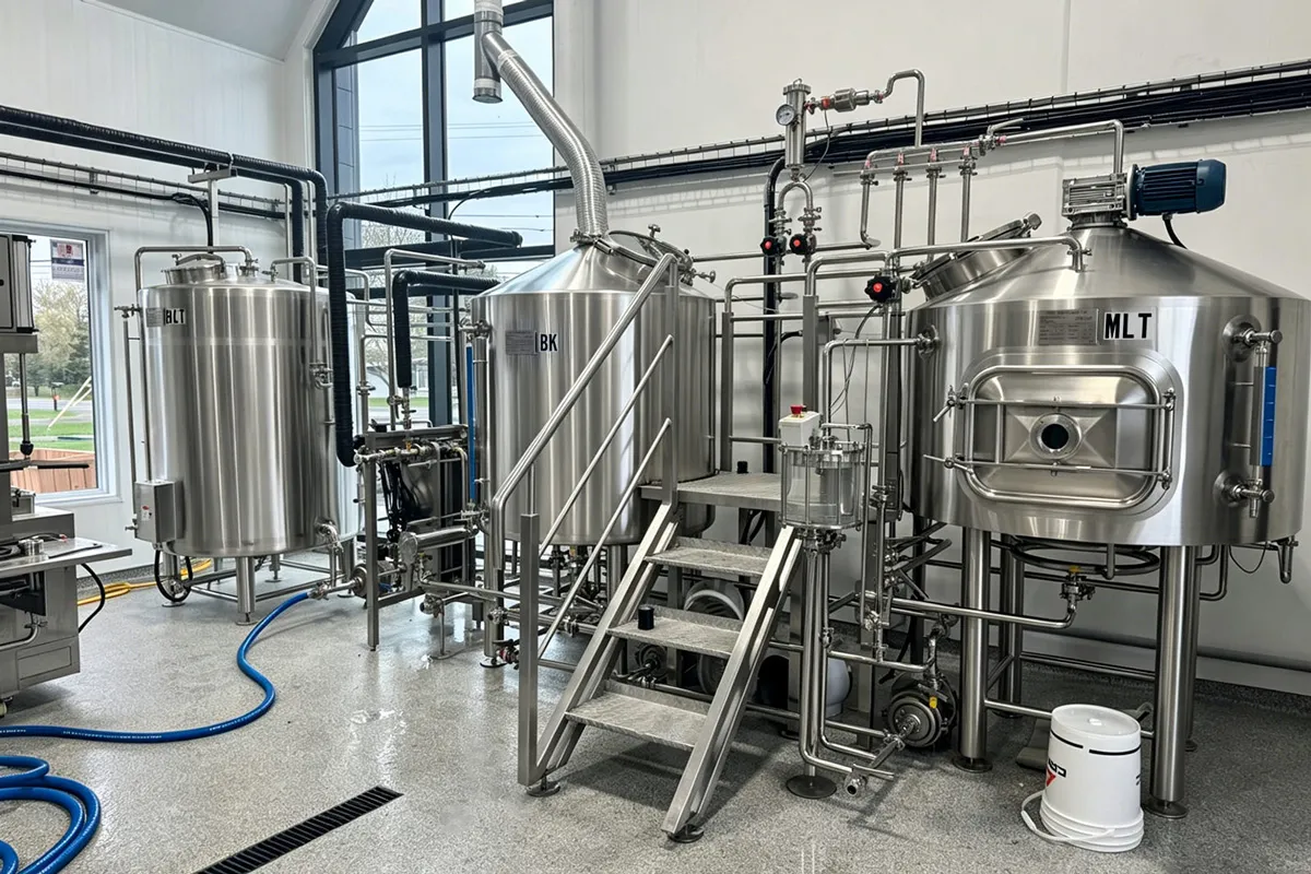 Complete 5BBL two vessel brewing system for beer production