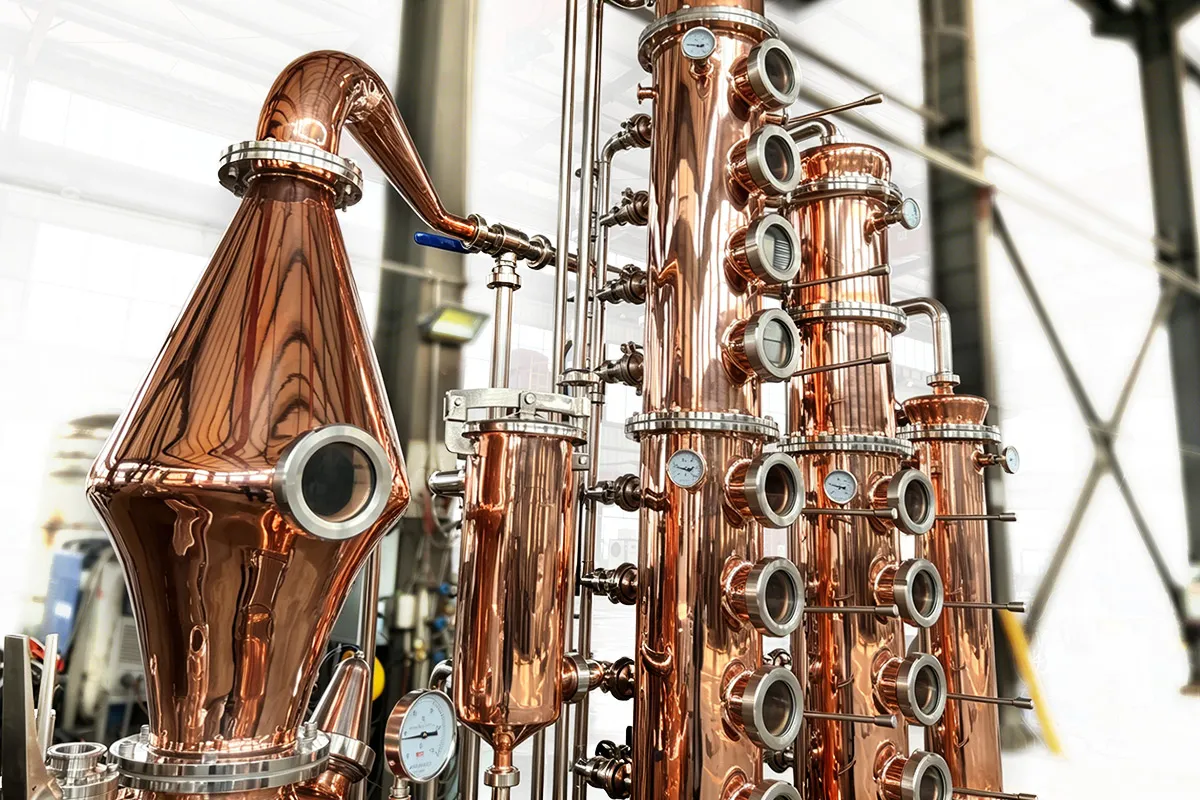 Small craft distillery system with complete accessories