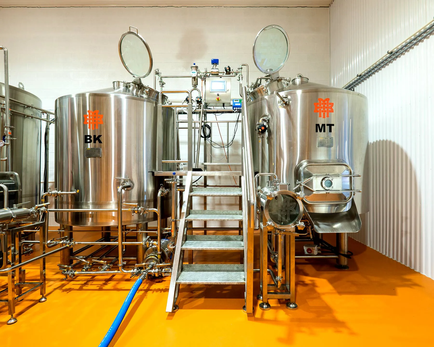 Bob Magnale Artisans Brasseurs 10BBL brewery system complete installation