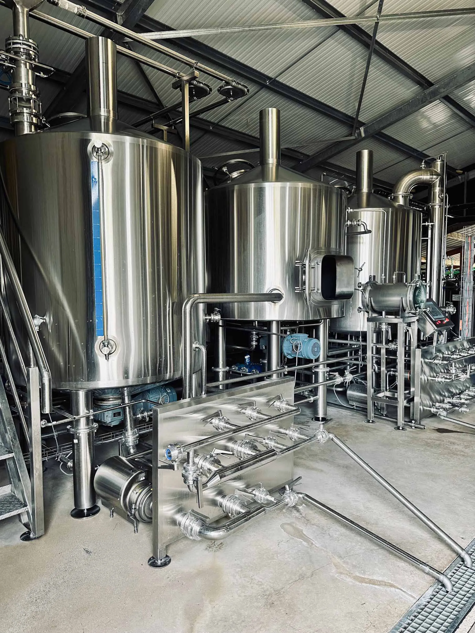 Brasserie LA 23 10HL brewery system complete installation