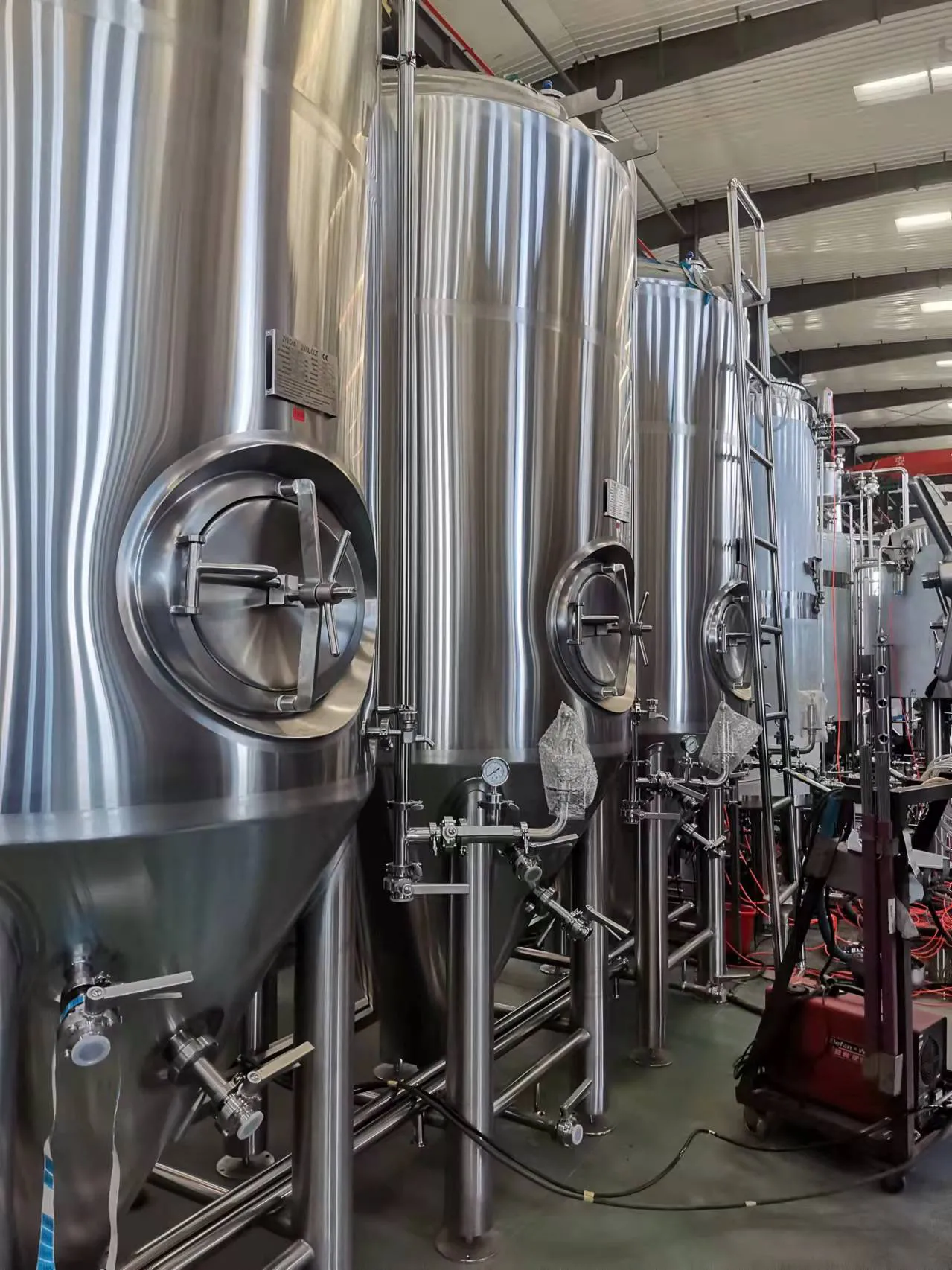 Deeper Roots Brewing 10HL semi automatic brewhouse complete system installation