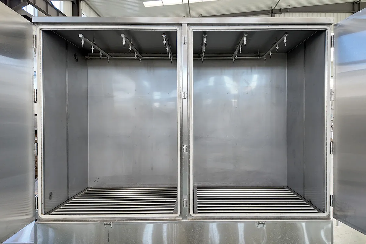 Chamber pasteurizer processing bottled craft beer products