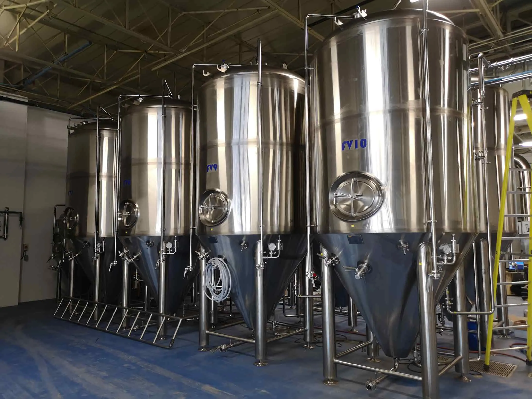 25HL jacketed fermentation tanks for commercial brewery