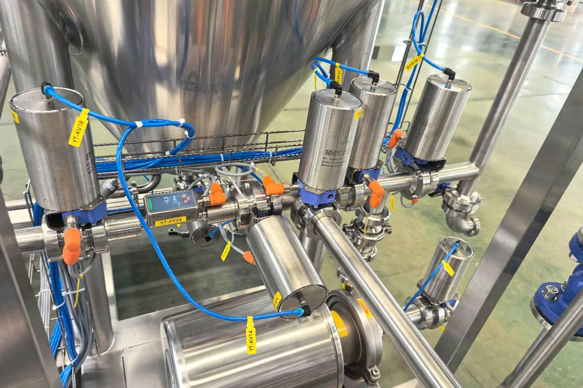Automatic yeast assimilation propagation equipment with control cabinet