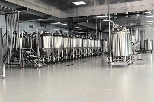 Large-scale microalgae growing cultivation system