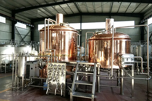 Système complet de brasserie industrielle de pub 10 HL pour la production de bière artisanale